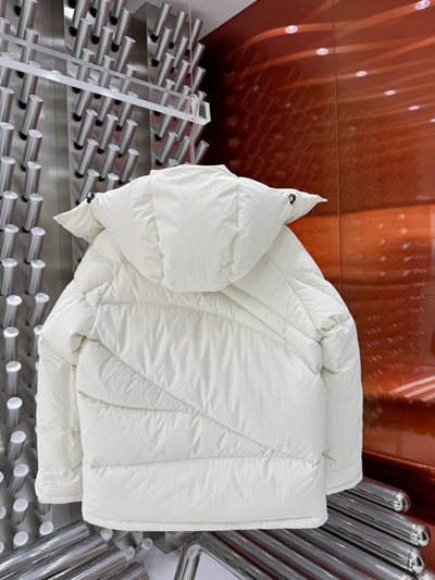 ハイクオリティダウンジャケット全体デザイン